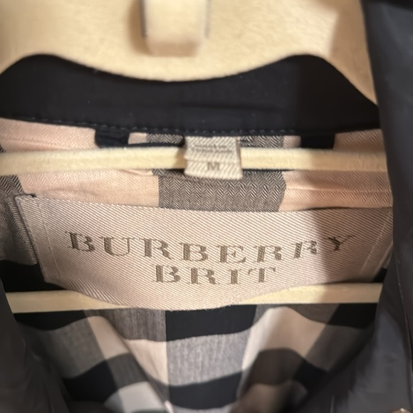 Burberry Brit men trench coat black size medium (used but great condition) - Picture 4 of 6